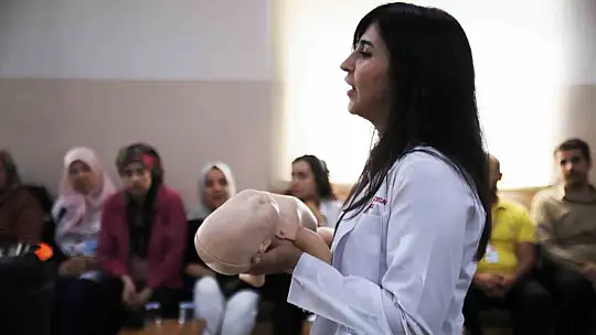 'Minik Kalplere İlk Yardım' projesi bebeklere hayat oluyor