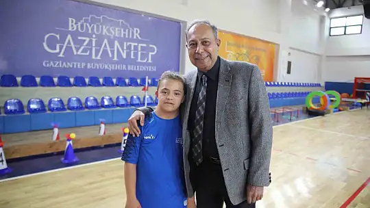 +1 kromozom başarılarına ve zorlu hastalıkları yenmesine engel olmadı