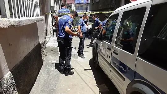 12 yaşındaki Elif maganda kurşunlarının hedefi oldu