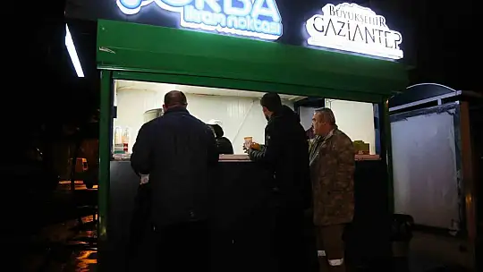 15 bin kişi güne Büyükşehir'in sıcak çorbası ile başlıyor