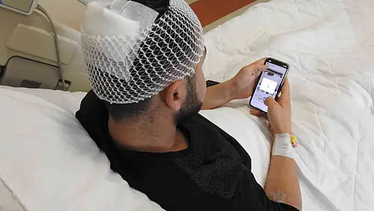 15 kişi tek kişiye saldırdı, araya girenlere bıçak çektiler
