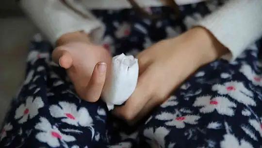 15 yaşındaki kız çocuğuna asansörde bıçaklı saldırı şoku