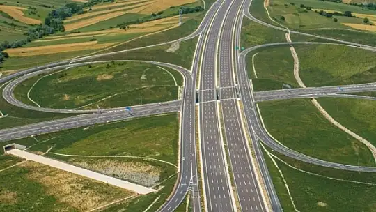 16 yılda taşıt sayısı 2 buçuk kat artmasına rağmen kazalarda can kaybı azaldı
