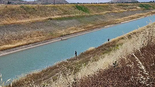 17 yaşındaki genç serinlemek için girdiği kanalda kayboldu