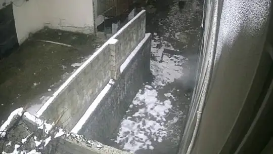 18 kişiye mezar olan Gölgeler apartmanının yıkılma anı kamerada