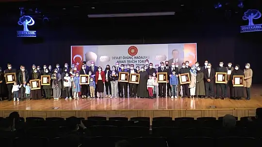 18 Mart'ın Yıl Dönümü ve Devlet Övünç Madalyası Tevcih Töreni gerçekleşti