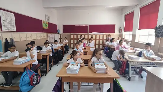 19 milyona yakın öğrenci için ilk ders zili çaldı
