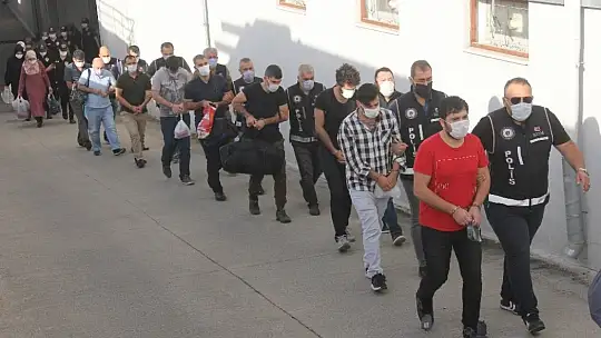21 FETÖ zanlısından 7'si tutuklandı