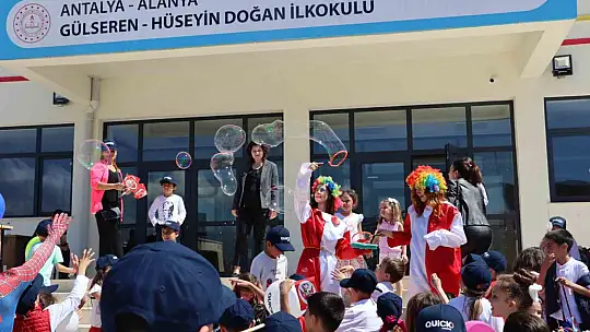 23 Nisan coşkusu 'güven dolu gelecek' temasıyla yaşandı