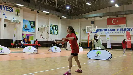 3 Farklı branşta yüzlerce sporcu yarıştı