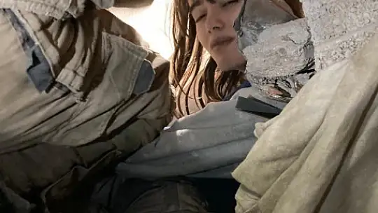 3 gün enkazda kalan aile yaşadıklarını anlattı