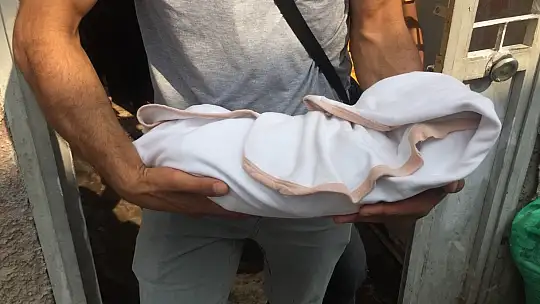 30 günlük bebek karyoladan düşerek öldü