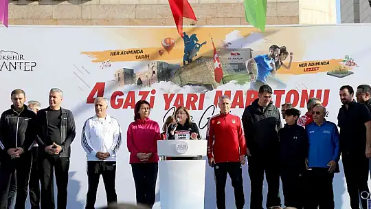 4. Gazi Yarı Maratonu'nda renkli görüntüler