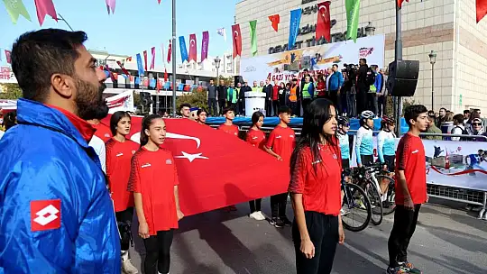4. Gazi Yarı Maratonu'nda renkli görüntüler
