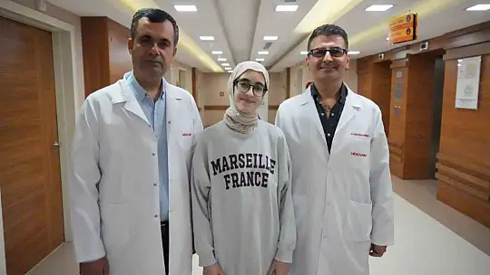 4 yıldır yemek yiyemeyen 15 yaşındaki kız sağlığına kavuştu
