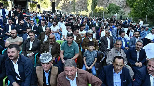 5 bin kişini katıldığı düğün için 750 bin liralık masraf yapıldı, 1 milyon liralık takı takıldı