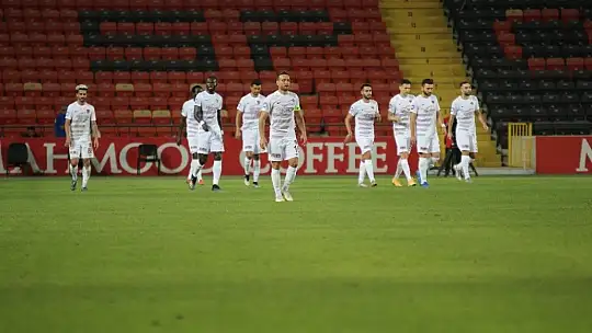 55 yıl sonra Süper Lig'e çıkan takımların tamamı ilk haftada kazandı
