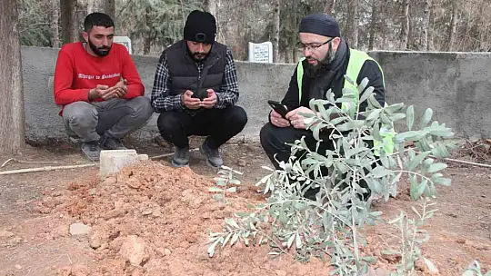 60 kişiyi kurtardı, düşen duvarın altında kalarak hayatını kaybetti