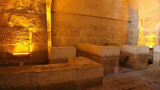 800 yıllık tarihi kastellere turistlerden yoğun ilgi
