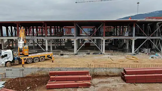 9 şiddetine dayanıklı çelikten yapılan hastane, Mart ayının sonunda teslim edilecek