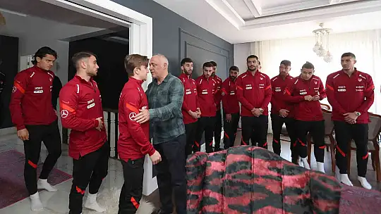 A Milli Takım'dan, Ahmet Çalık'ın ailesine ziyaret