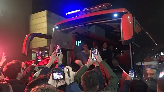 A Milli Takım kafilesi Gaziantep'te
