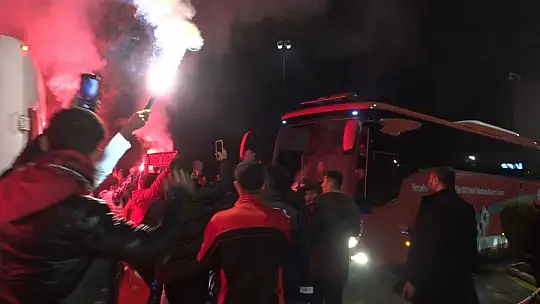A Milli Takım kafilesi Gaziantep'te