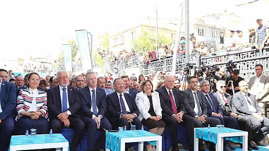 Adalet Bakanı Bekir Bozdağ: '7'li masa da 7 düvel de Türkiye'nin gelişmesine ve Tayyip Erdoğan'a karşı'