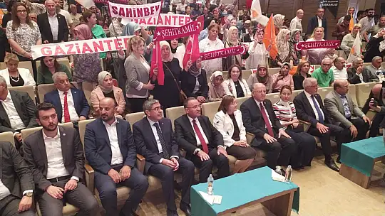 Adalet Bakanı Bekir Bozdağ: 'Kılıçdaroğlu köstebek bürokratlarıyla kapkaç siyaseti yapıyor'