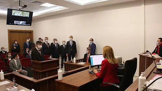 Adalet Bakanı Gül: 'Kimsenin mahkemeleri etkilemeye, tesir altına almaya hakkı ve yetkisi yoktur'
