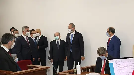 Adalet Bakanı Gül: 'Kimsenin mahkemeleri etkilemeye, tesir altına almaya hakkı ve yetkisi yoktur'