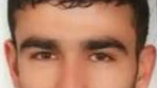 Sokak ortasında arkadaşını boğazından bıçaklayarak öldüren zanlı tutuklandı