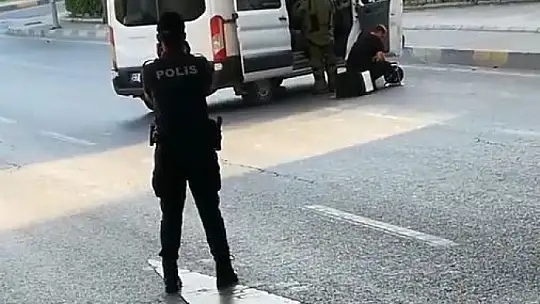 Adliye kavşağında şüpheli paket paniği