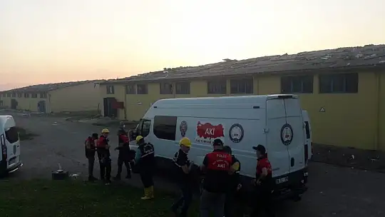 Afet Kriminal İnceleme ekibi Hendek'te havai fişek fabrikası patlama bölgesinde