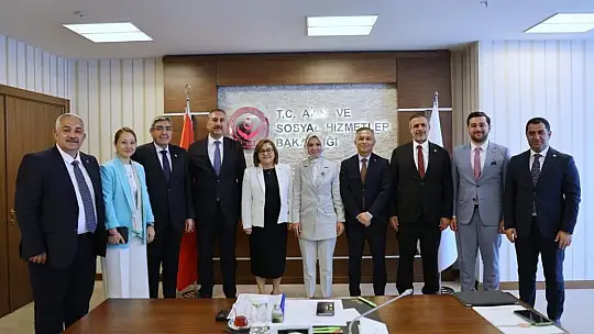 AK Parti Gaziantep heyetinden Ankara'da Bakanlarla görüştü
