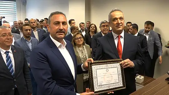 AK Parti Gaziantep milletvekilleri mazbatalarını aldı