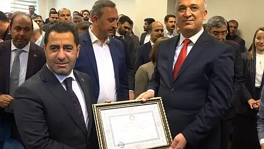 AK Parti Gaziantep milletvekilleri mazbatalarını aldı