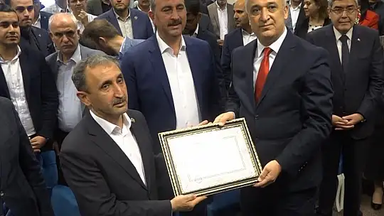 AK Parti Gaziantep milletvekilleri mazbatalarını aldı