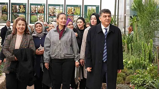 AK Parti Kadın ve Gençlik Teşkilatı, Şehitkamil hizmetlerini gezdi