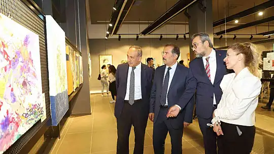 Akademisyen sanatçılar sergisi açıldı