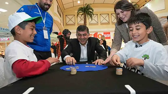 Akıl ve zeka oyunları ile bilimsel etkinlikler yoğun ilgi gördü