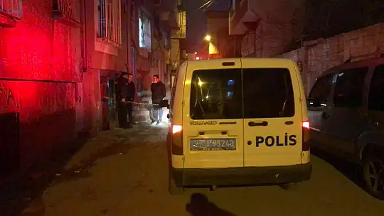 Alacak-verecek kavgası kanlı bitti: 3 yaralı