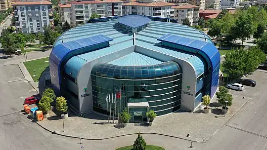 Alleben Yüzme Havuzu'nda tarihi başarılar yazıldı
