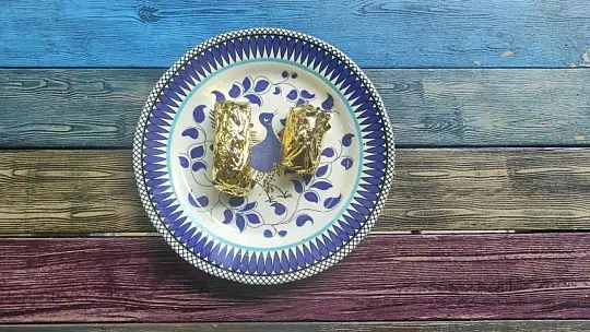 Altın kaplamalı baklava yaptı, dilimini 550 liradan satıyor