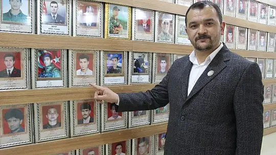 Alzaymır hastası şehit annesi her şeyi unuttu ama şehit oğlunu unutmadı