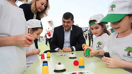 Ana sınıfı öğrencileri, şenlikli havasında mezun oldu