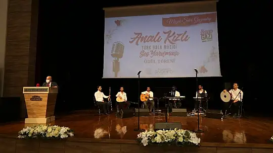 Analı kızlı ses yarışması ödül töreni düzenlendi