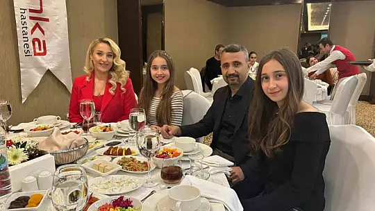 ANKA hekimleri Tıp Bayramı'nda yemekte bir araya geldi