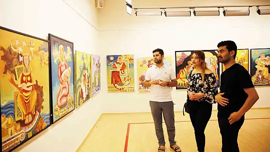 Anneler ve çocuklar temalı resim sergisi