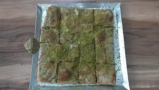 Antep fıstığı ile kaymağın buluştuğu lezzet: Katmer
